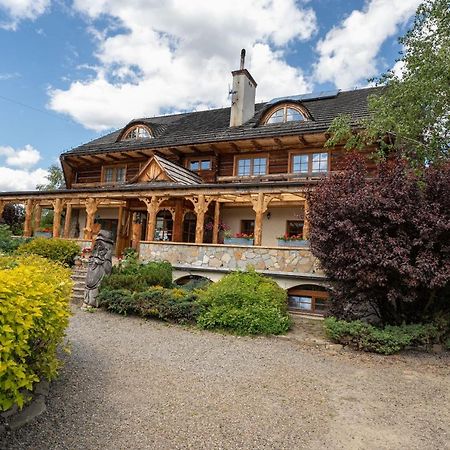 우스트르치키 돌네 Gosciniec Debowa Gazdowka B&B 외부 사진