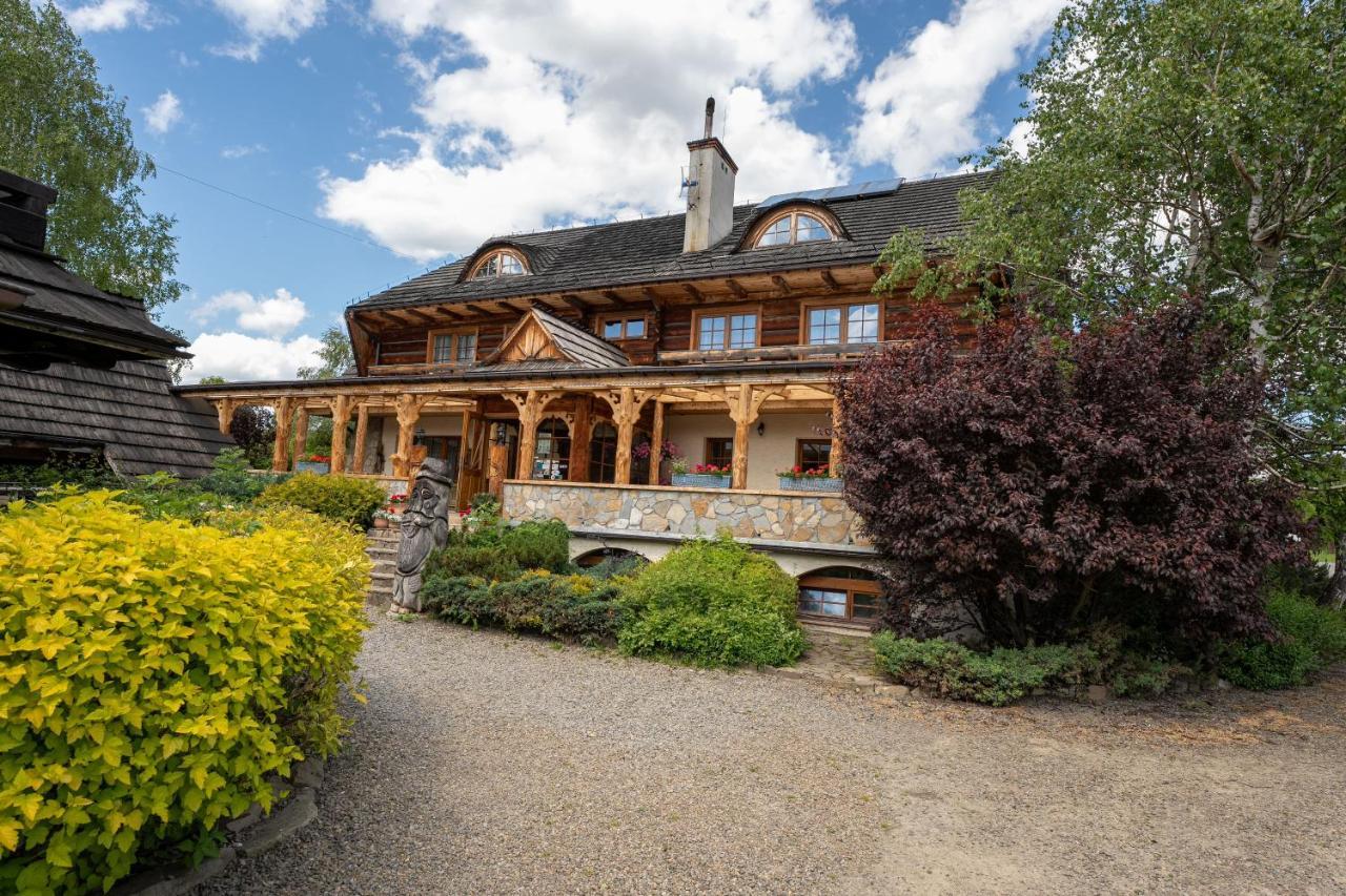 우스트르치키 돌네 Gosciniec Debowa Gazdowka B&B 외부 사진
