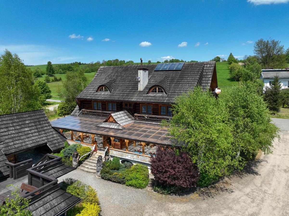 우스트르치키 돌네 Gosciniec Debowa Gazdowka B&B 외부 사진