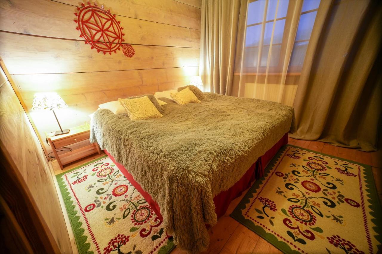 우스트르치키 돌네 Gosciniec Debowa Gazdowka B&B 외부 사진