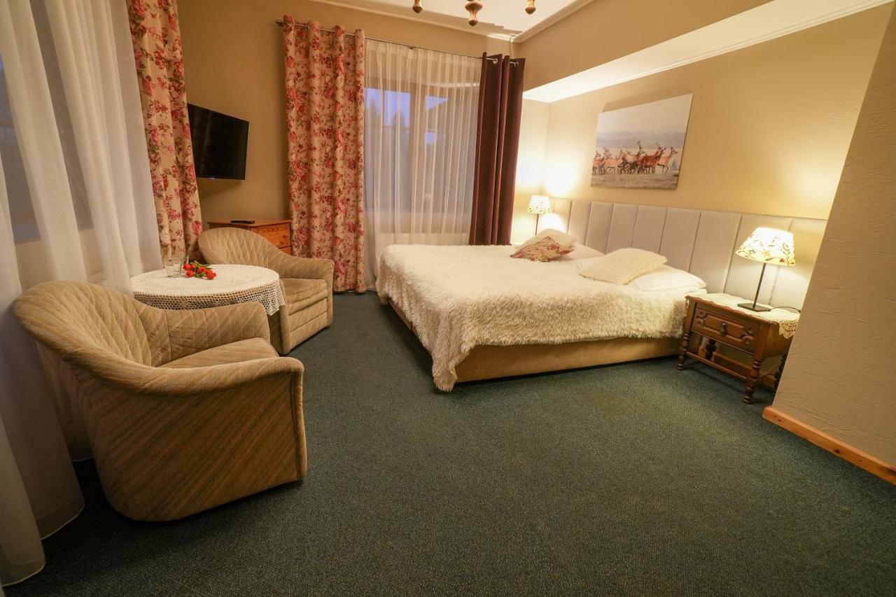 우스트르치키 돌네 Gosciniec Debowa Gazdowka B&B 외부 사진